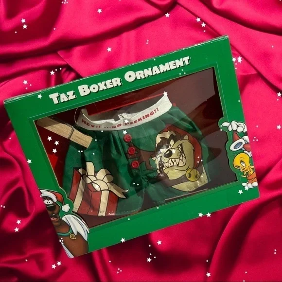 🎄Warner brothers NWT, VINTAGE Tasmanian devil boxer shorts Christmas ornament. - Picture 8 of 8